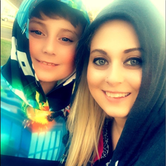 Meet your Posher, Michelle - Picture 4 of 5